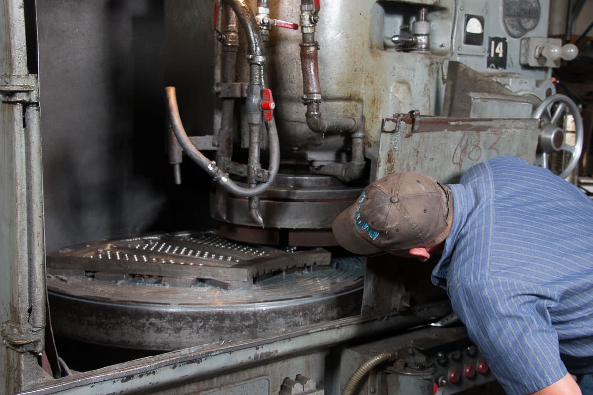 Titletown Manufacturing metal surface grinding in Green Bay